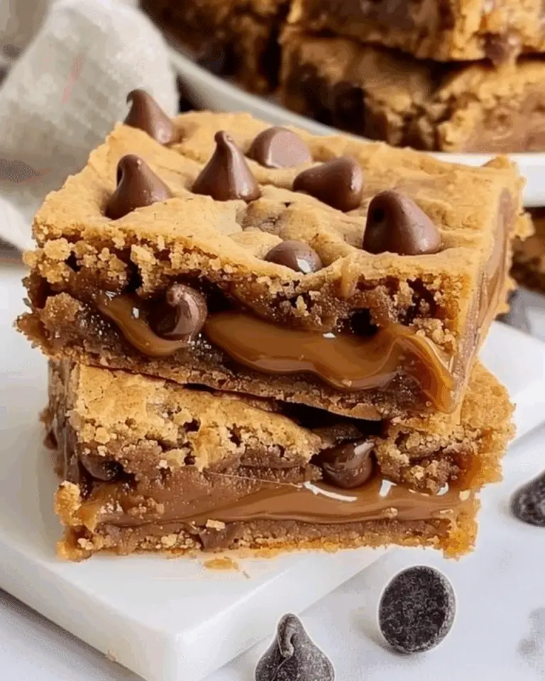 Salted Caramel Chocolate Chip Cookie Bars