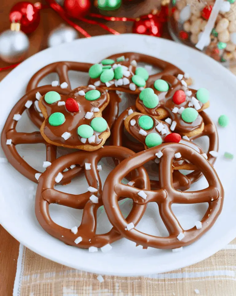 Grinch Chocolate Dipped Pretzels