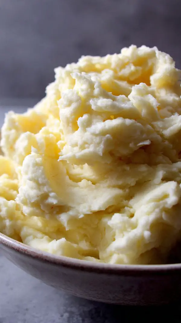 Slow Cooker Mashed Potatoes That Taste Shockingly Homemade