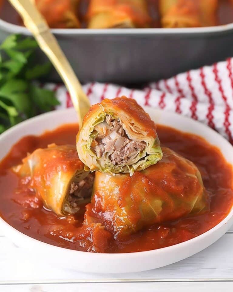 Slow Cooker Cabbage Rolls Recipe (Polish Golumpkis)