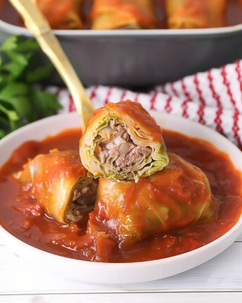 Slow Cooker Cabbage Rolls Recipe (Polish Golumpkis)