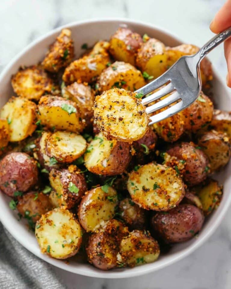 Parmesan Garlic Roasted Potatoes Recipe