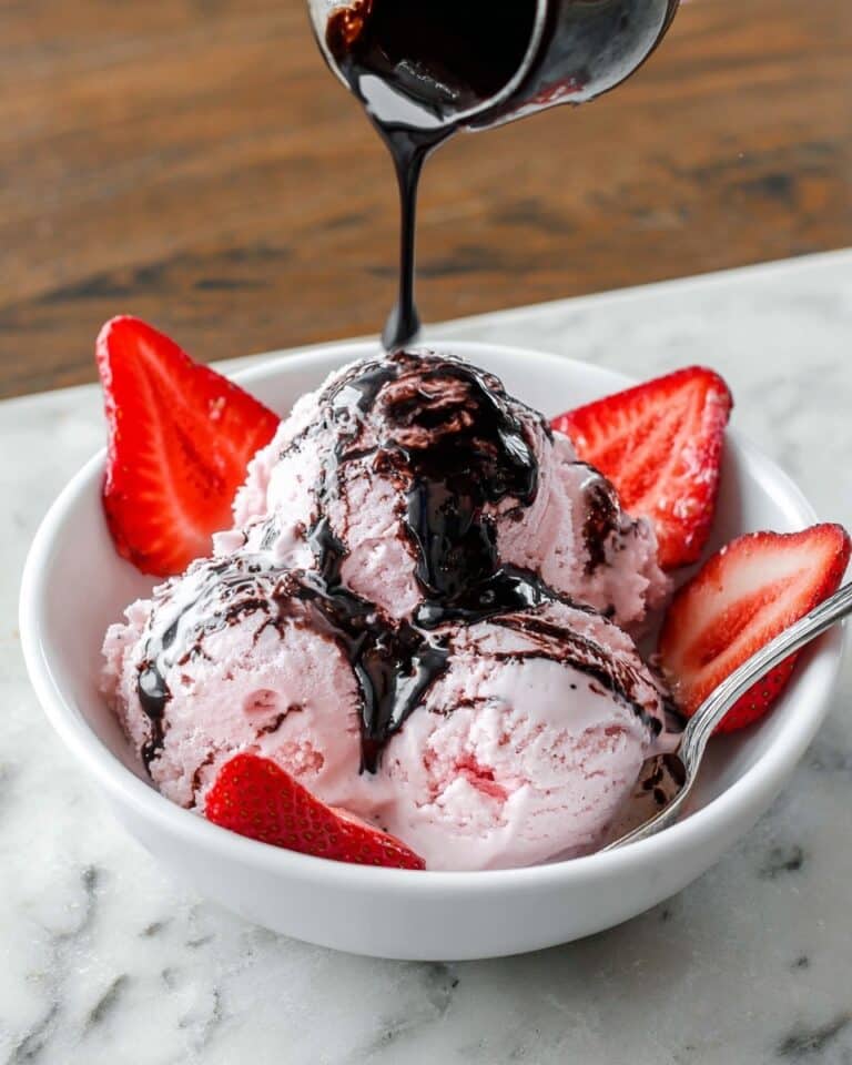 Simple Homemade Chocolate Sauce Recipe